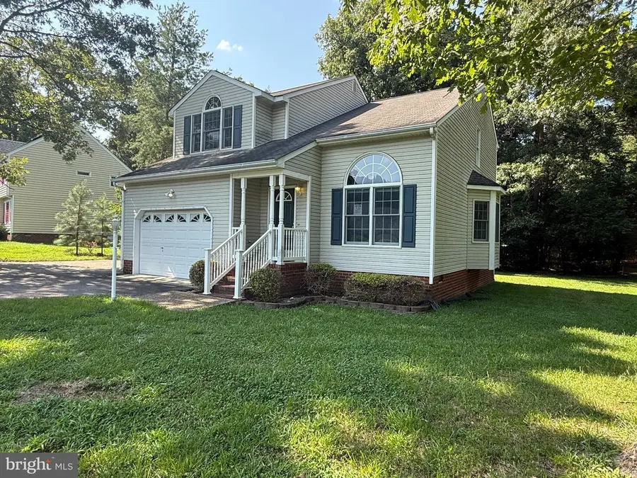 304 Thornhill Dr, Chester, VA 23836 - #2