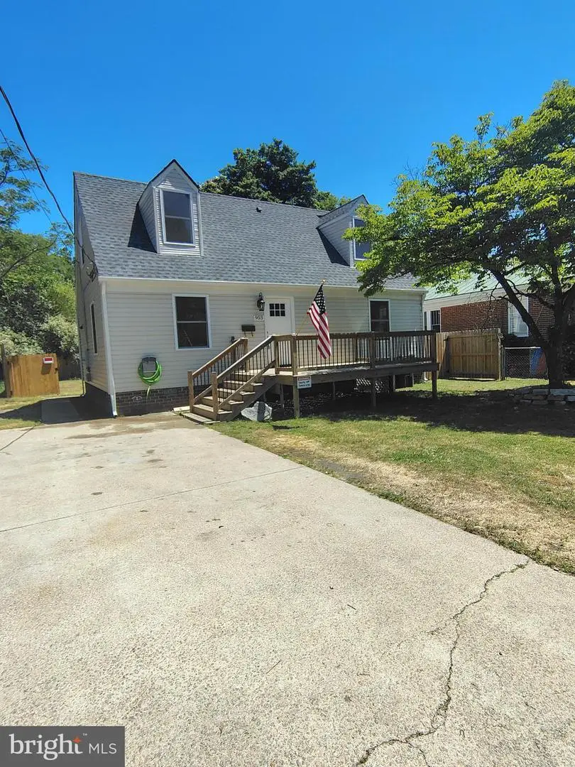 903 Hamilton Ave, Colonial Heights, VA 23834 - #2