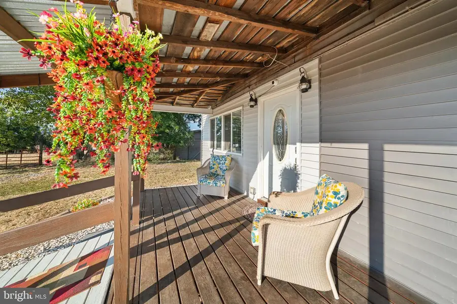 962 Wadesville Rd, Berryville, VA 22611 - Image #2