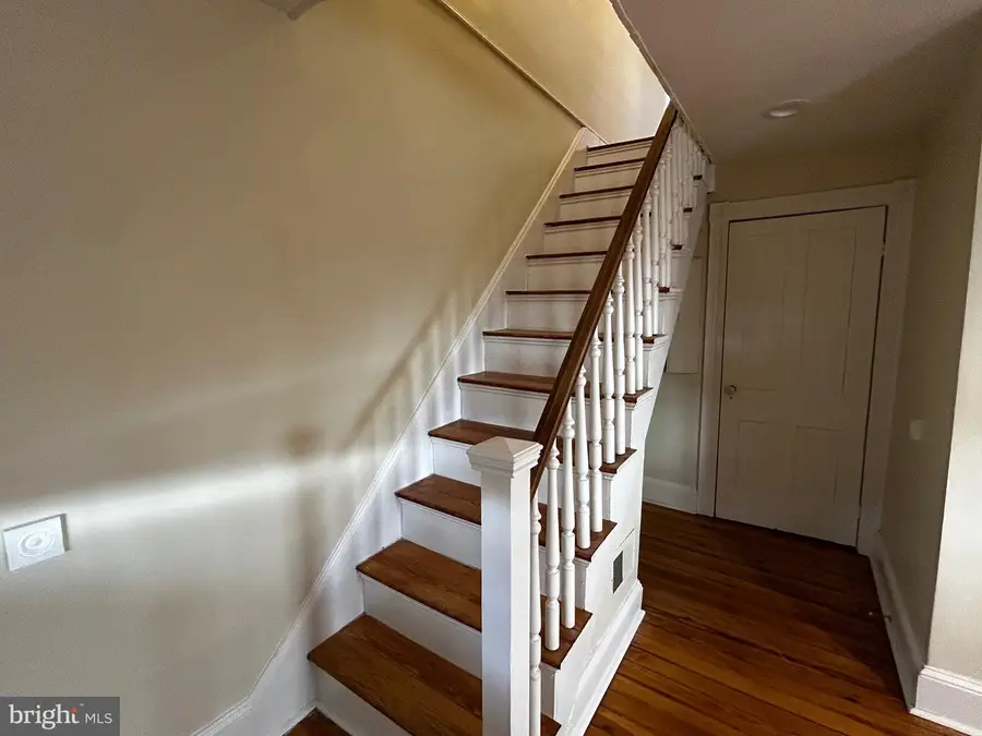 2 W Main St, Boyce, VA 22620 - #3