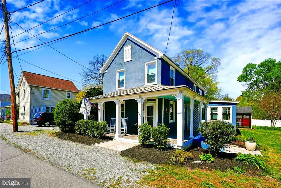 209 Rice St, Berryville, VA 22611 - #2