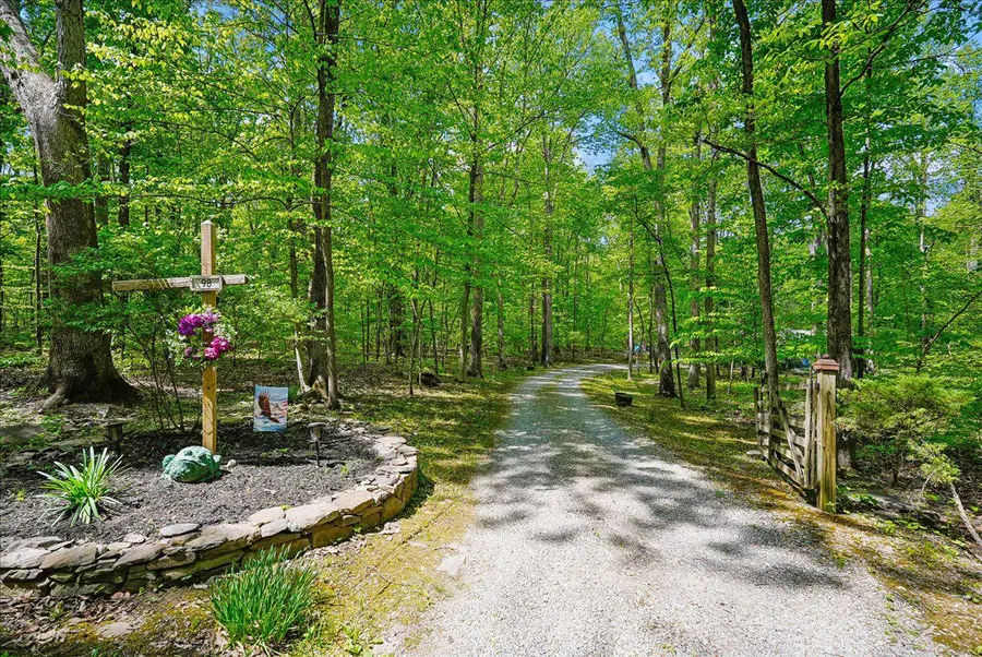 98 Cliff Ln, Bluemont, VA 20135 - #3