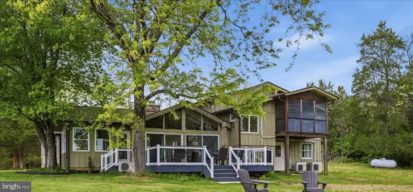 4001 Calmes Neck Ln, BOYCE, VA 22620