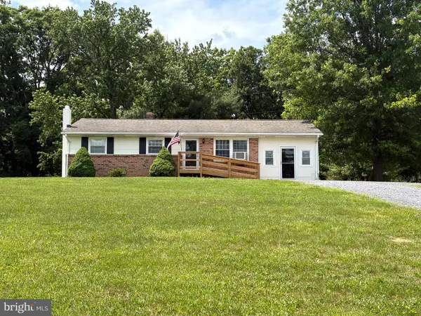 12394 Lord Fairfax Hwy, BOYCE, VA 22620