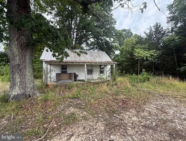 2348 Wickliffe Rd, BROOKNEAL, VA 24528