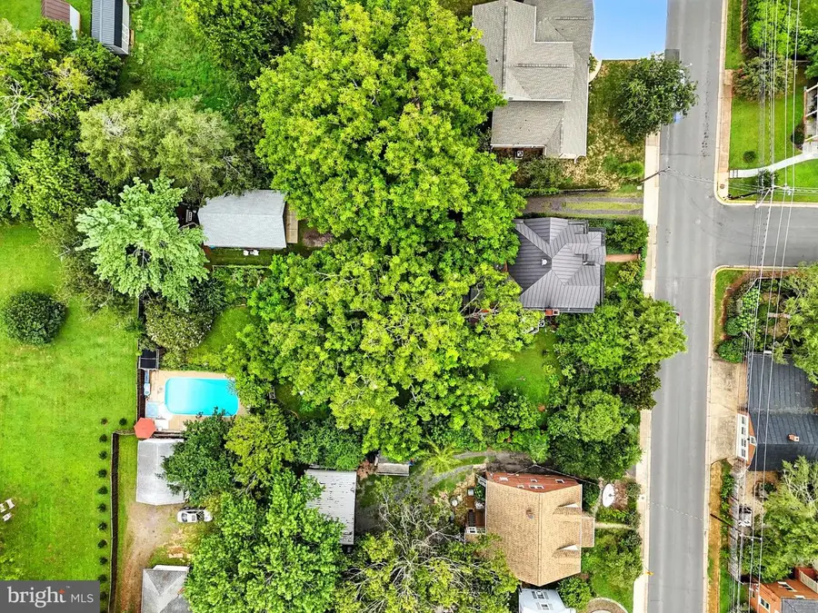 802 S Blue Ridge Ave, Culpeper, VA 22701 - Image #3