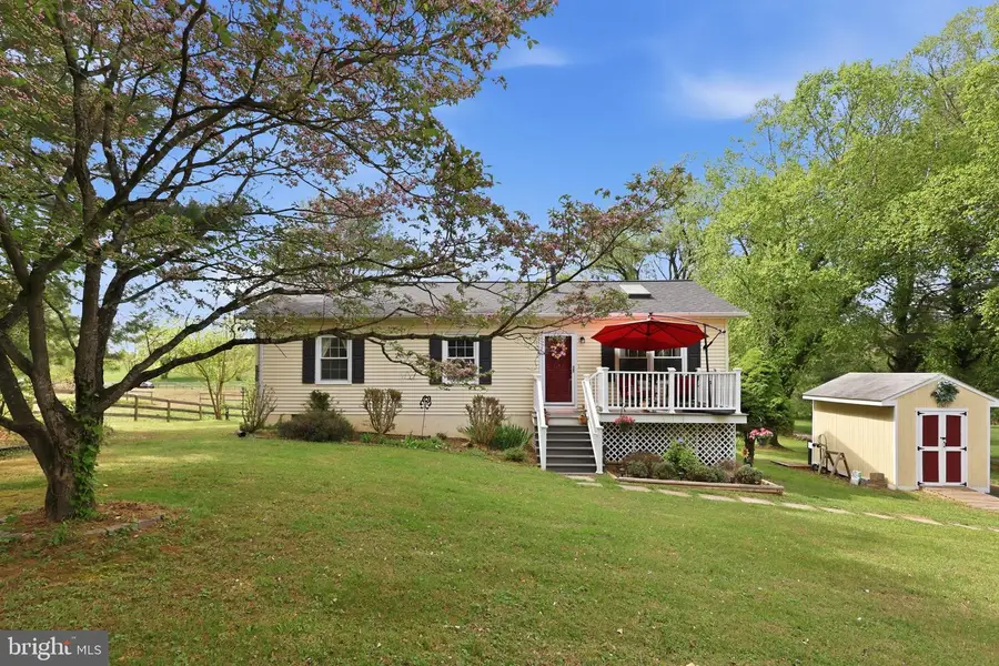 18583 Springs Rd, Jeffersonton, VA 22724 - #3