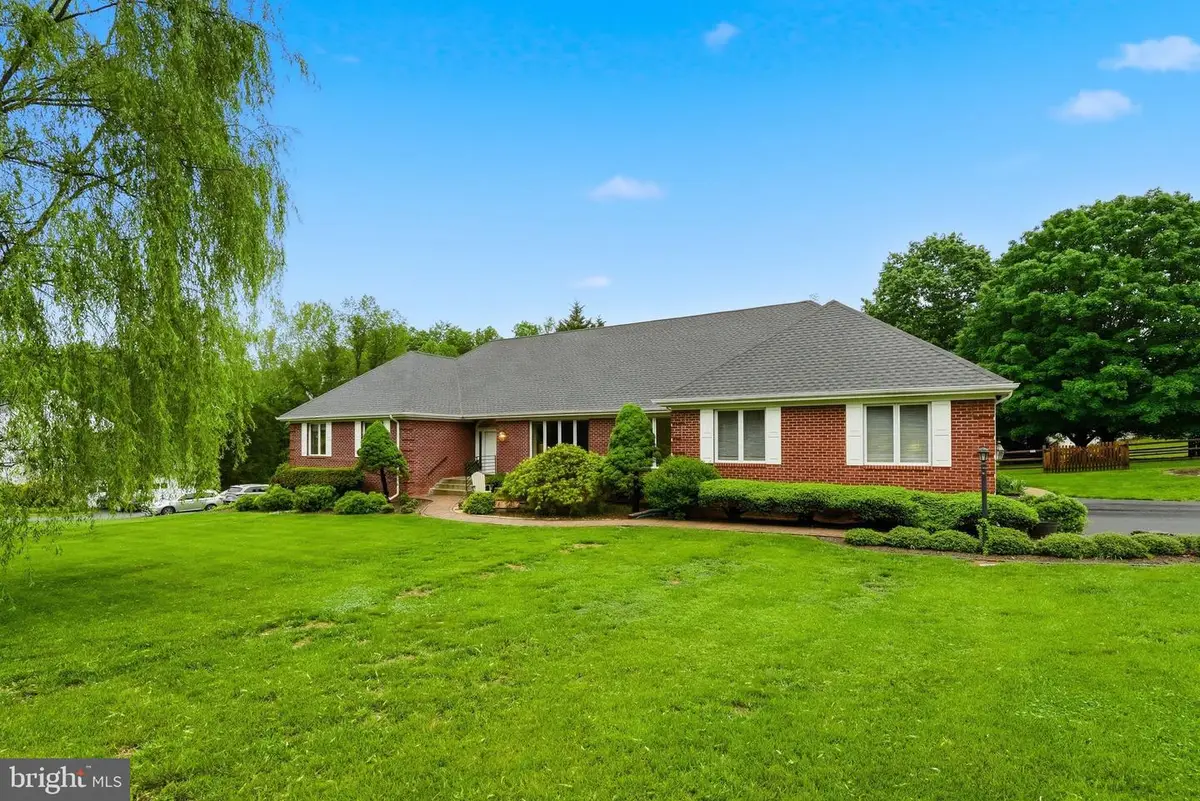 2455 Durham Pl, Jeffersonton, VA 22724 - #1
