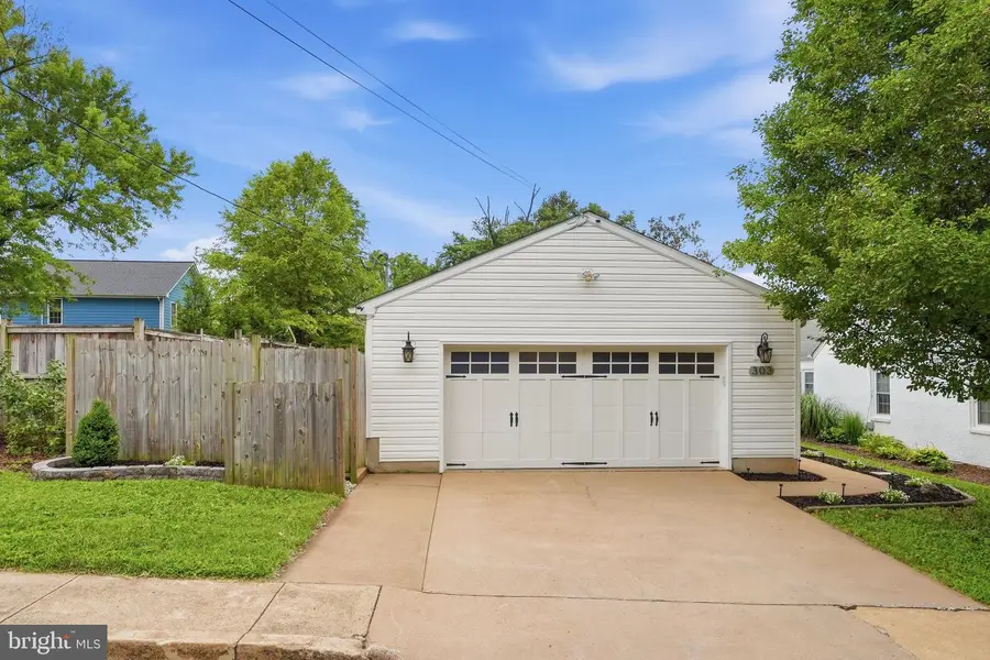 303 W Park Ave, Culpeper, VA 22701 - #3