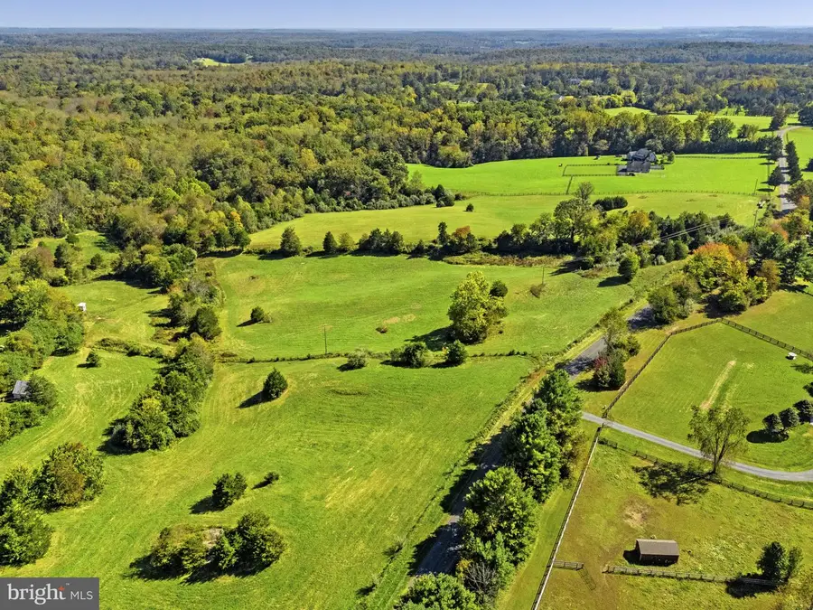 4457 Holly Springs Rd, Amissville, VA 20106 - #3