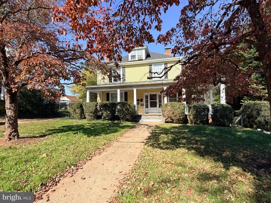 806 E E Piedmont St, Culpeper, VA 22701 - #2