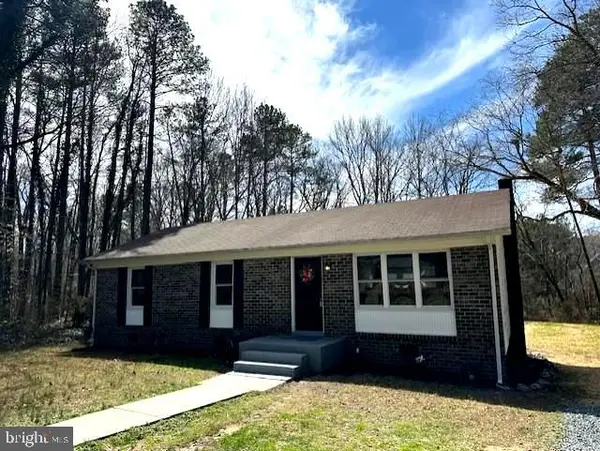26022 Zion Rd, RUTHER GLEN, VA 22546