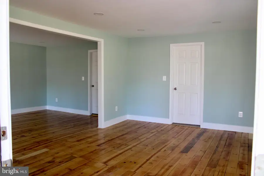 7235 Macedonia Rd, Woodford, VA 22580 - #3