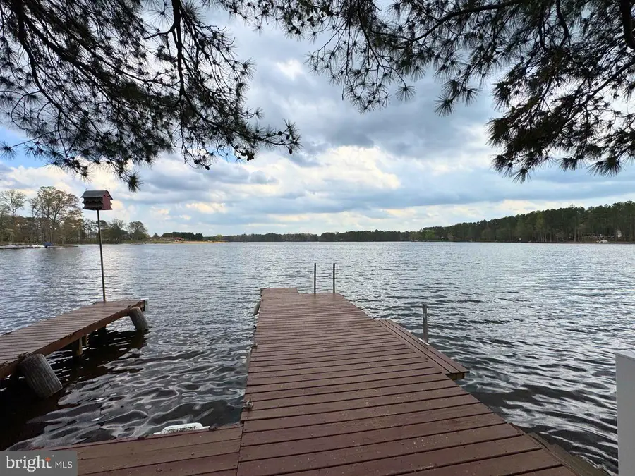 8 Franklin Cv, Ruther Glen, VA 22546 - #3