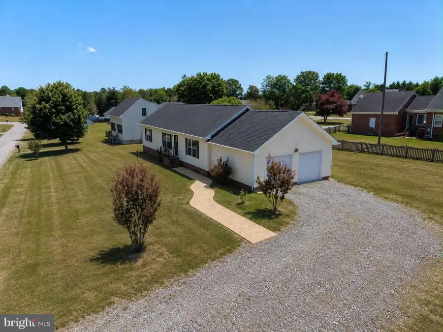 118 Gill St, Bowling Green, VA 22427 - #3