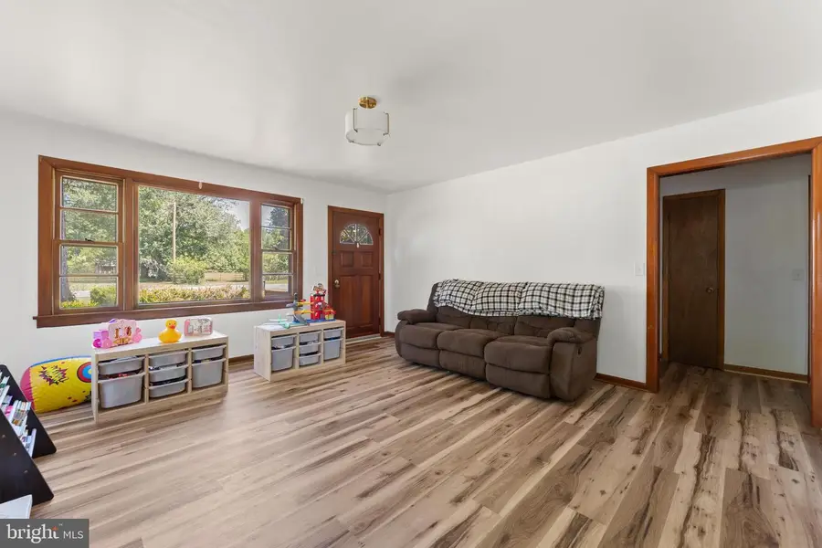 9256 Stonewall Jackson Rd, Woodford, VA 22580 - #3