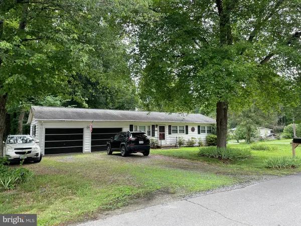17047 Elm St, BOWLING GREEN, VA 22427