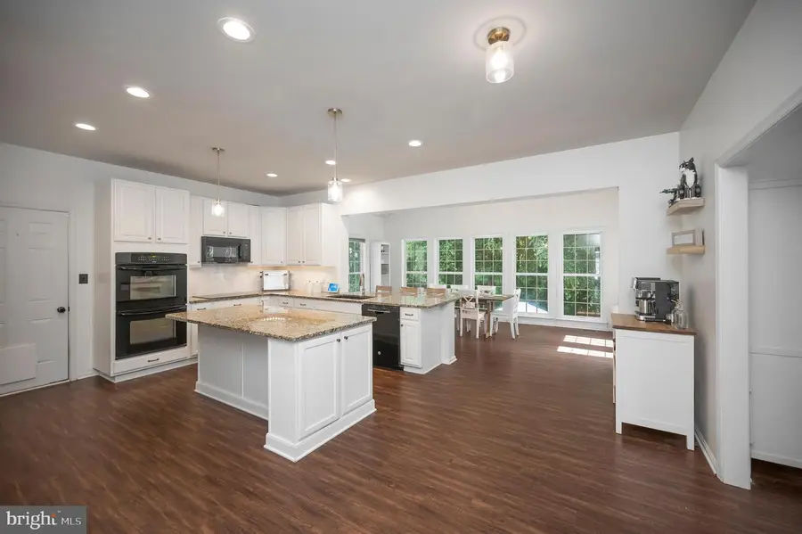 18015 Jackson Dr, Bowling Green, VA 22427 - #2