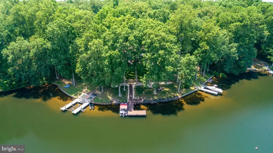 280 Lake Caroline Dr, Ruther Glen, VA 22546 - #2