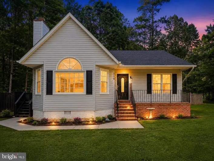 306 Crump Dr, Ruther Glen, VA 22546 - #1