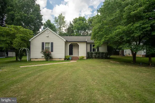 215 Hamilton Dr, RUTHER GLEN, VA 22546