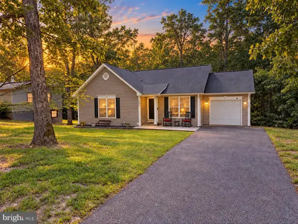 205 Land Or Dr, RUTHER GLEN, VA 22546