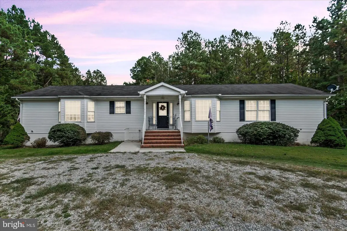 169 Red Oak Ln, Dunnsville, VA 22454 - Image #1