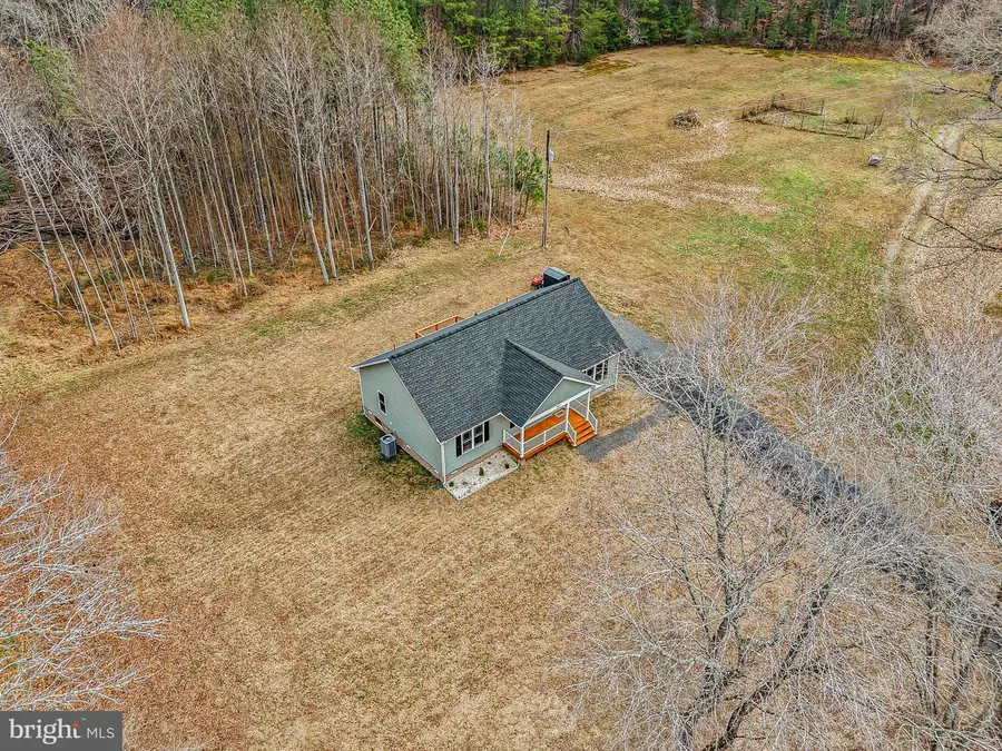 831 Rose Mount Rd, Hustle, VA 22476 - Image #2