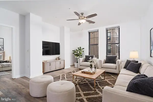 444 W Broad St #401, FALLS CHURCH, VA 22046