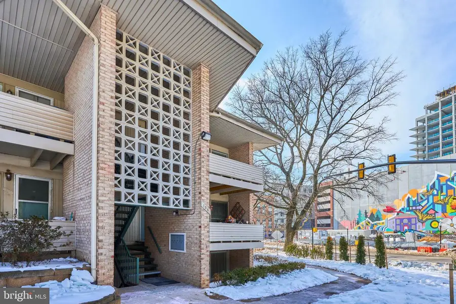 156 Haycock Rd #a-6, Falls Church, VA 22046 - Image #3