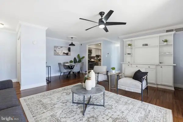 1138 S Washington St #204, FALLS CHURCH, VA 22046