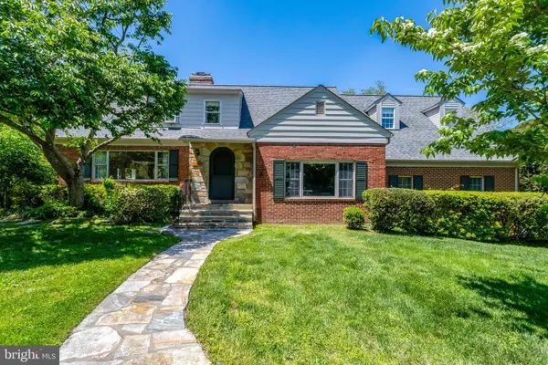 209 Tyson Dr, FALLS CHURCH, VA 22046