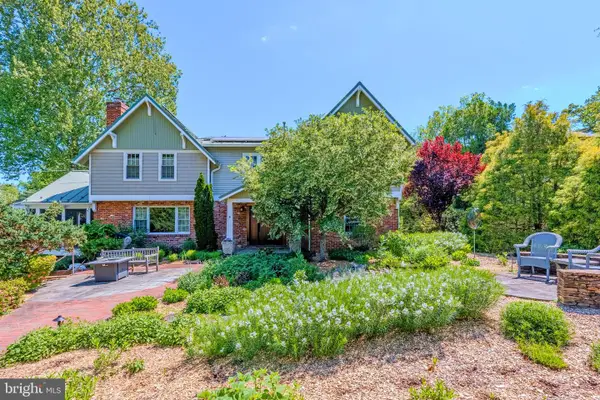 Address Withheld By Seller, FALLS CHURCH, VA 22046