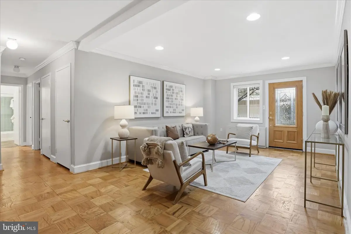 200 N Maple Ave #212, Falls Church, VA 22046 - #1