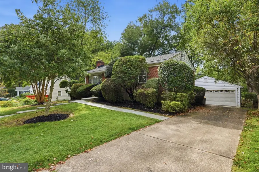 601 Randolph St, Falls Church, VA 22046 - #2