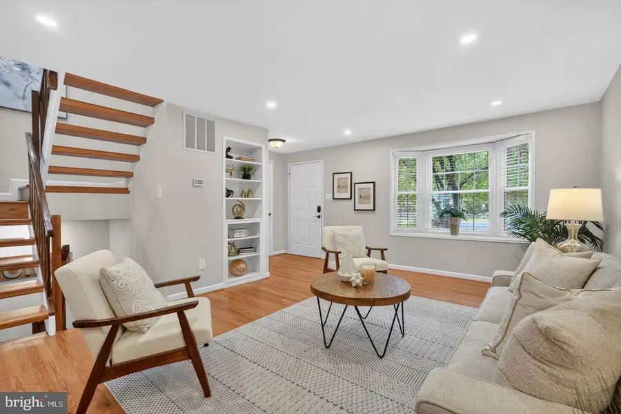307 Gundry Dr, Falls Church, VA 22046 - #2