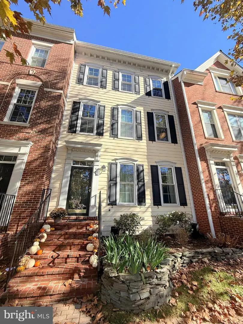 403 Hillwood Ave, Falls Church, VA 22046 - #1