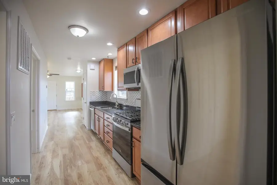 323 Tyler St, Fredericksburg, VA 22401 - #2