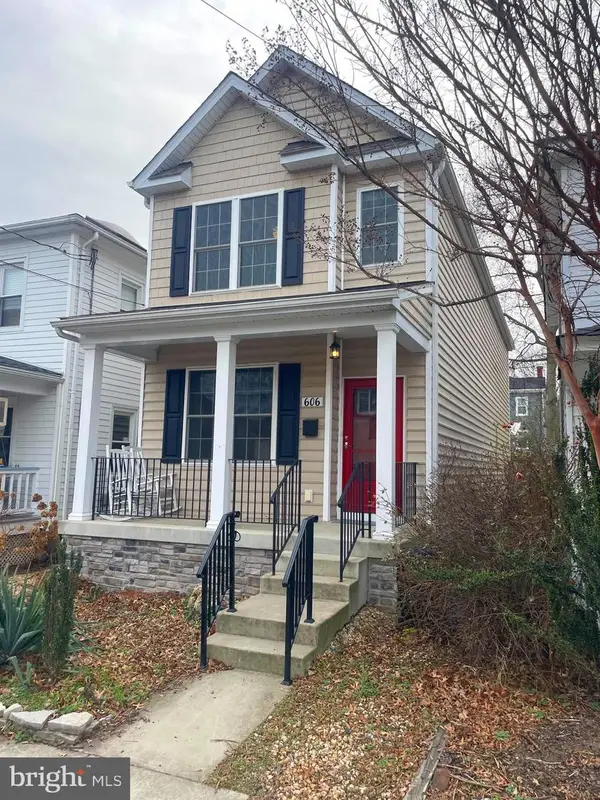 606 Shepherd St, FREDERICKSBURG, VA 22401