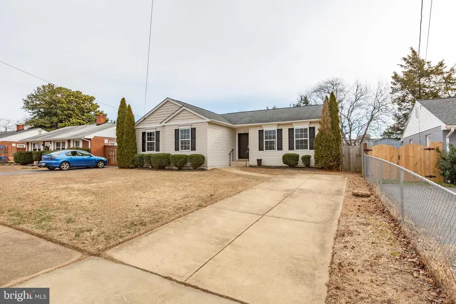 604 Woodford St, Fredericksburg, VA 22401 - Image #2