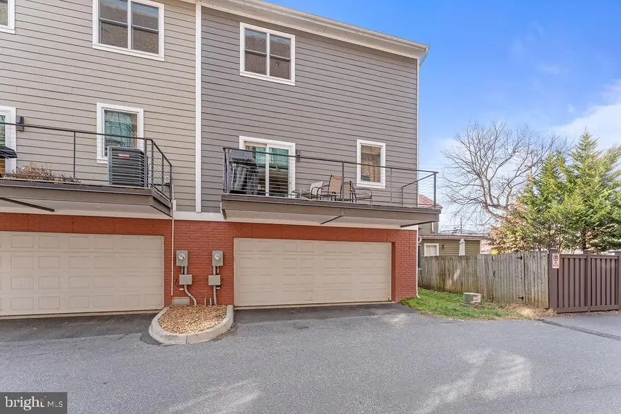 313 Charles St, Fredericksburg, VA 22401 - #2