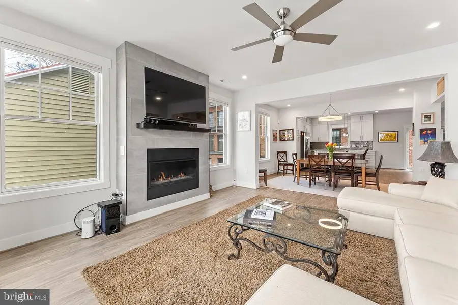 313 Charles St, Fredericksburg, VA 22401 - #3