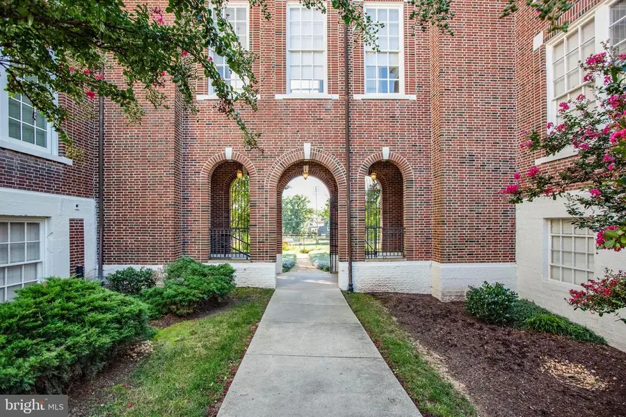 900 Barton St #304, Fredericksburg, VA 22401 - #2