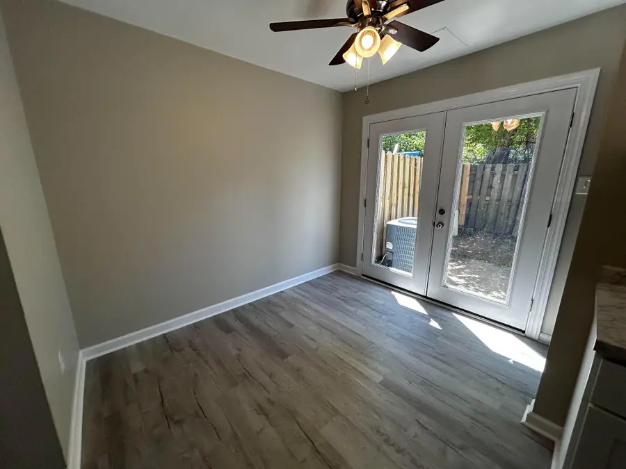 220 Ivanhoe Ct, Fredericksburg, VA 22401 - #3