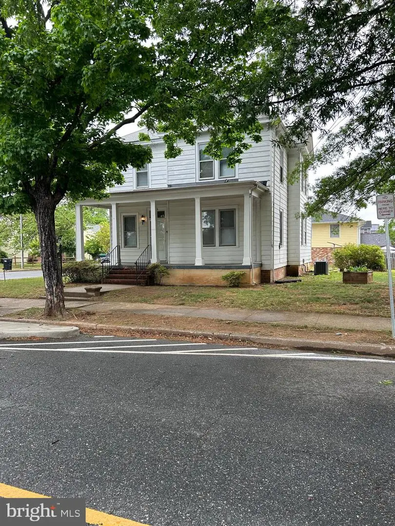 335 Tyler St, Fredericksburg, VA 22401 - #2