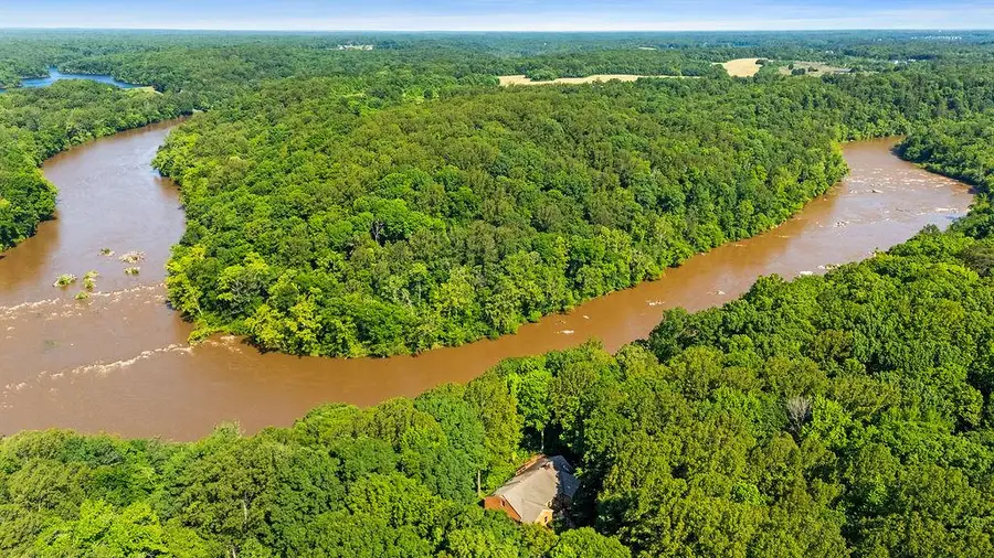 5513 River Rd, Fredericksburg, VA 22407 - #2
