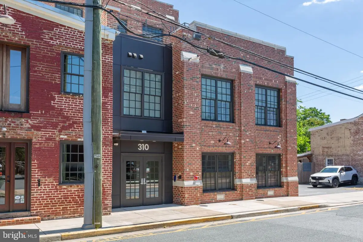 310 Frederick St #403, Fredericksburg, VA 22401 - #1
