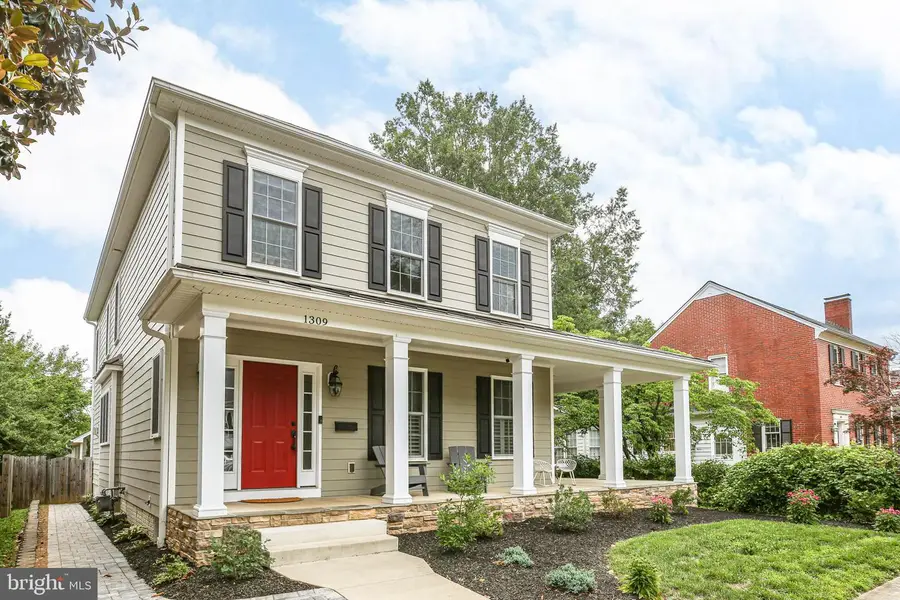 1309 Franklin St, Fredericksburg, VA 22401 - #2