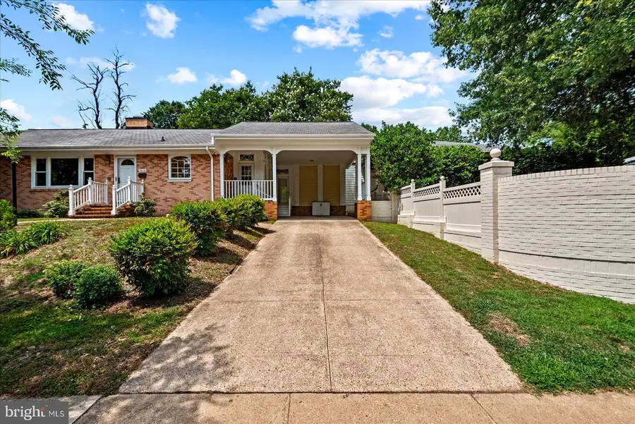 1614 Littlepage St, Fredericksburg, VA 22401 - #3
