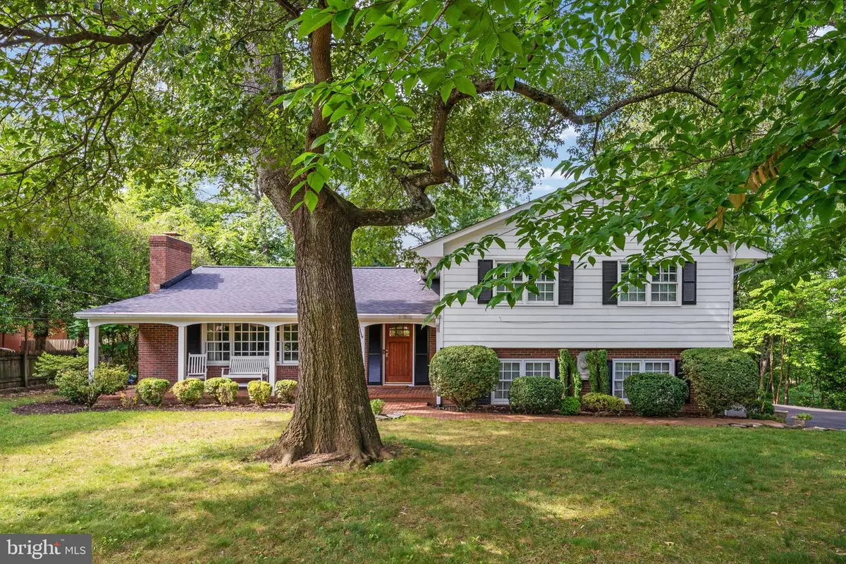 1730 Greenway Dr, Fredericksburg, VA 22401 - #1